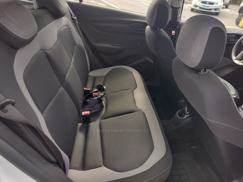 ONIX 1.0 MPFI LT 8V FLEX 4P MANUAL - 2015 - CAXIAS DO SUL
