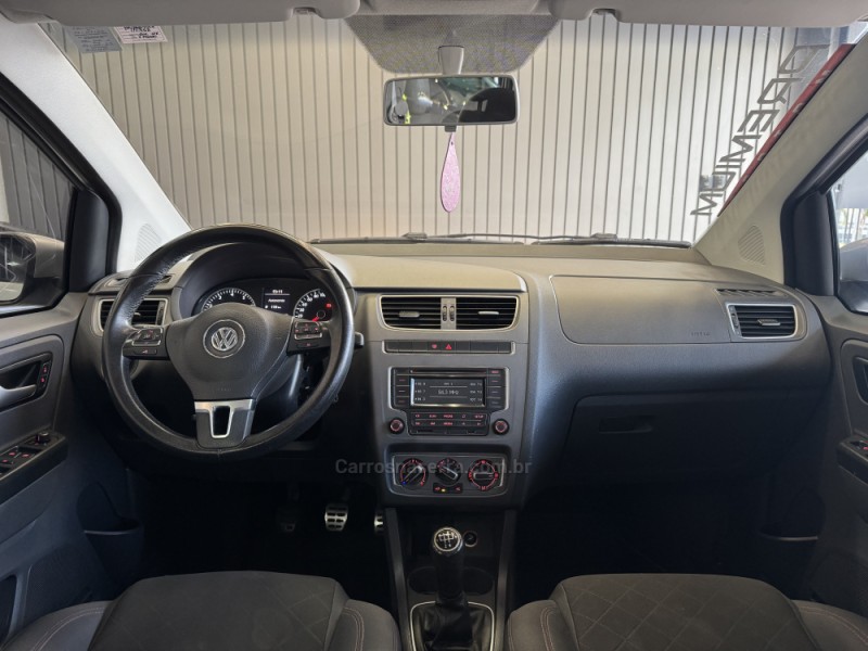 FOX 1.6 MI HIGHLINE 8V FLEX 4P MANUAL - 2014 - DOIS IRMãOS