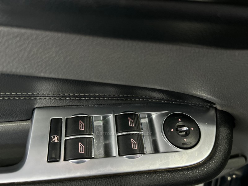 FOCUS 2.0 TITANIUM SEDAN 16V FLEX 4P AUTOMÁTICO - 2012 - CAXIAS DO SUL