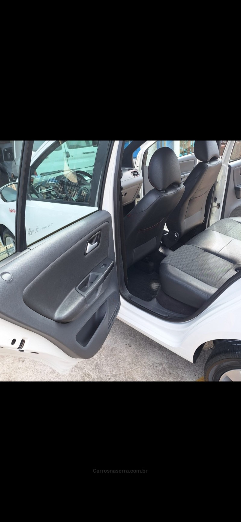 FOX 1.6 MI ROCK IN RIO 8V FLEX 4P MANUAL - 2016 - CAXIAS DO SUL