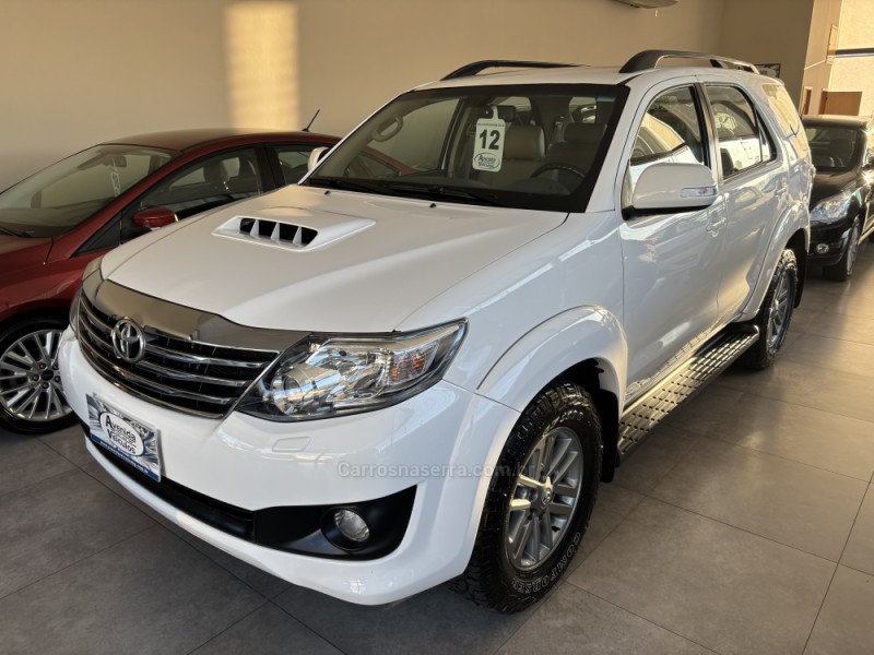 HILUX SW4 3.0 SRV 4X4 16V TURBO INTERCOOLER DIESEL 4P AUTOMÁTICO