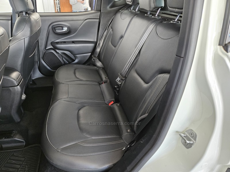 RENEGADE 1.3 S T270 16V TURBO FLEX 4X4 4P AUTOMÁTICO - 2022 - TAPEJARA