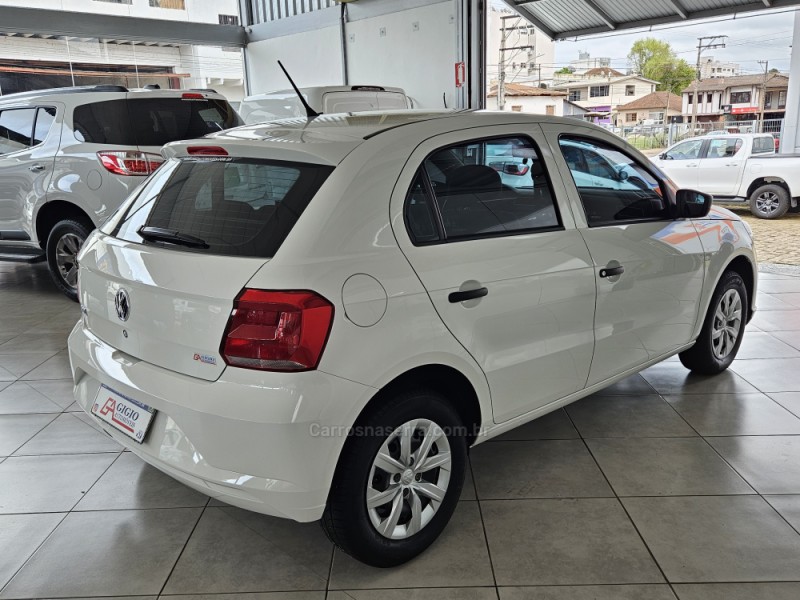 GOL 1.0 12V MPI TOTALFLEX 4P MANUAL - 2023 - TAPEJARA