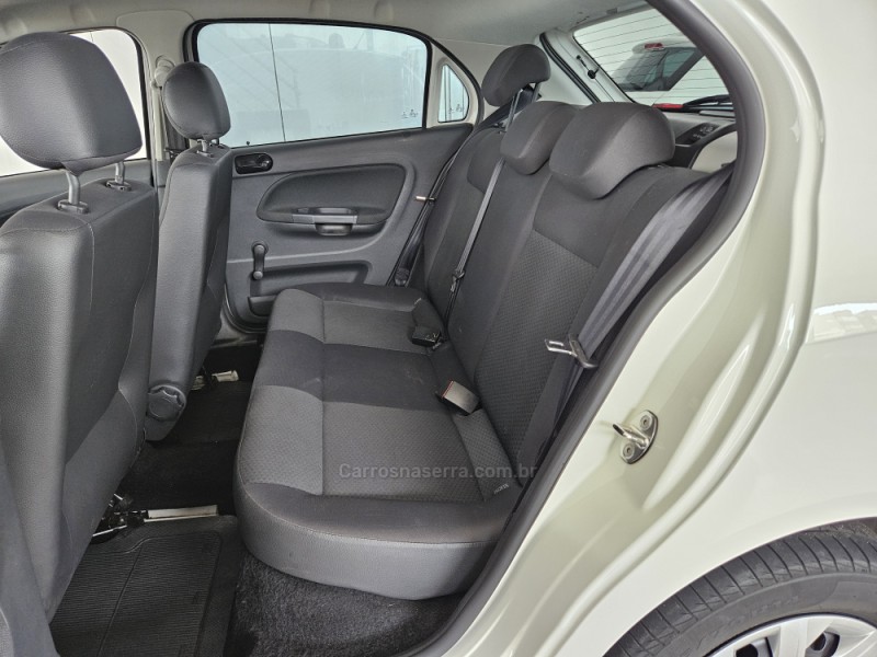 GOL 1.0 12V MPI TOTALFLEX 4P MANUAL - 2023 - TAPEJARA
