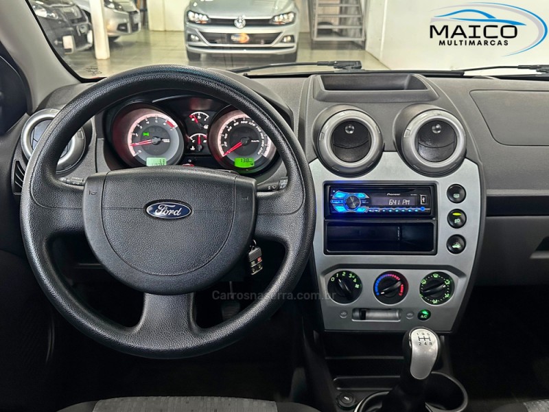 FIESTA 1.6 ROCAM SE SEDAN 8V FLEX 4P MANUAL - 2013 - NOVO HAMBURGO