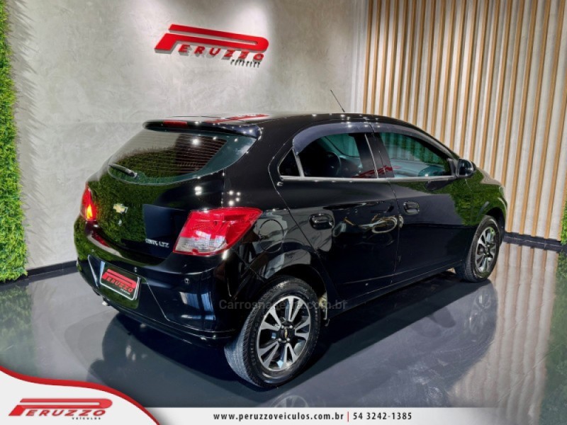 ONIX 1.4 MPFI LTZ 8V FLEX 4P MANUAL - 2016 - NOVA PRATA