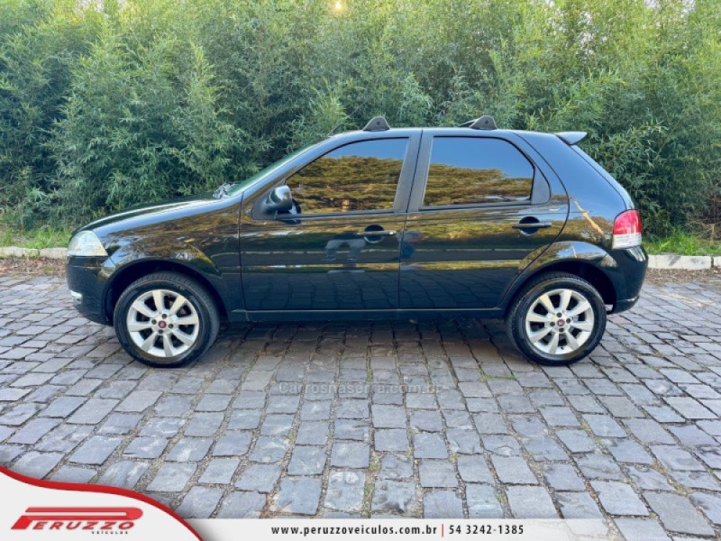 PALIO 1.6 MPI ESSENCE 16V FLEX 4P MANUAL - 2011 - NOVA PRATA