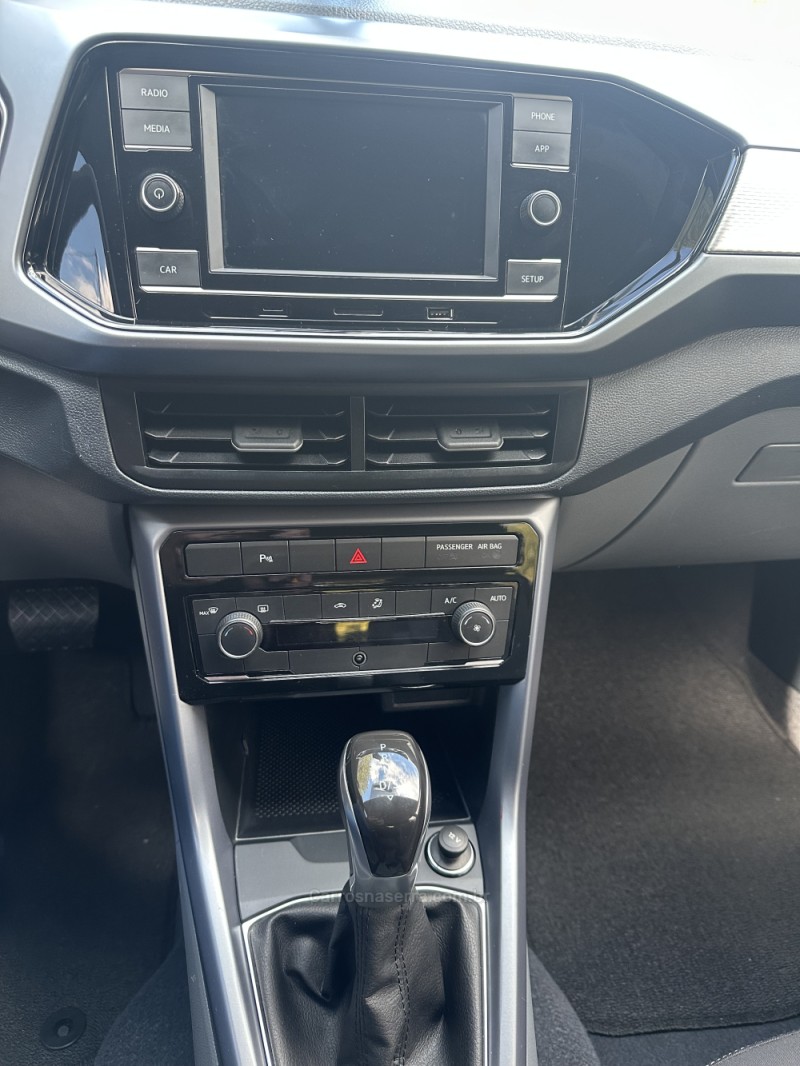 T-CROSS 1.0 COMFORTLINE TSI FLEX 4P AUTOMÁTICO - 2020 - NOVA PRATA