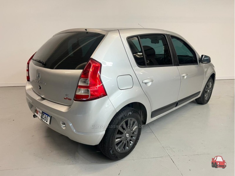 SANDERO 1.6 PRIVILÉGE 8V FLEX 4P MANUAL - 2013 - CAXIAS DO SUL