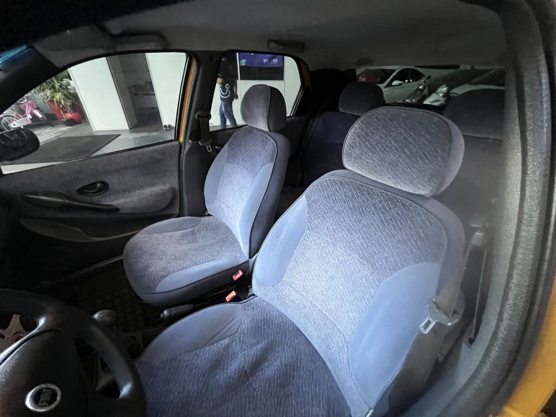 PALIO 1.0 MPI ELX 8V FLEX 4P MANUAL - 2002 - PORTãO