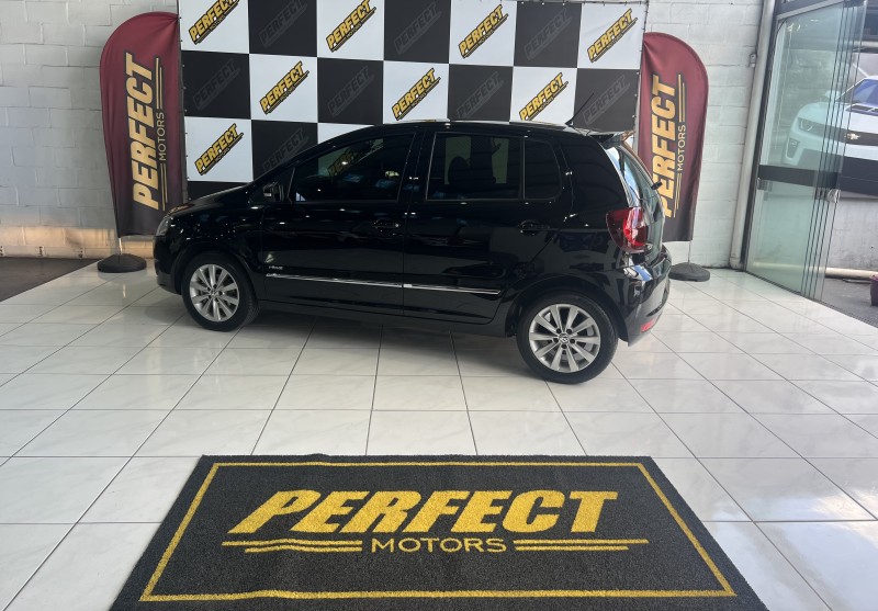 FOX 1.6 MI PRIME 8V FLEX 4P MANUAL - 2011 - PORTãO