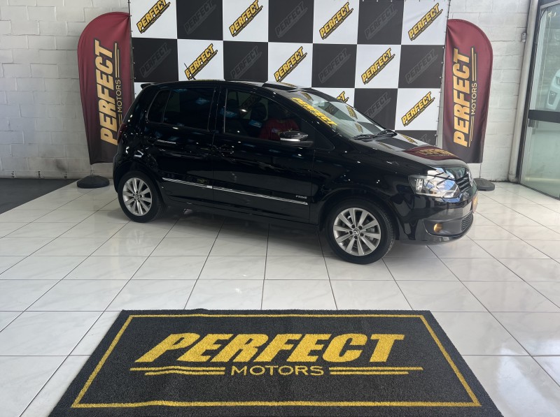 FOX 1.6 MI PRIME 8V FLEX 4P MANUAL - 2011 - PORTãO