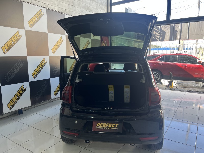 FOX 1.6 MI PRIME 8V FLEX 4P MANUAL - 2011 - PORTãO