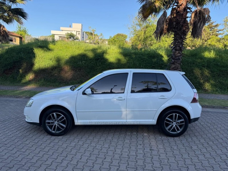 GOLF 1.6 MI 8V FLEX 4P MANUAL - 2010 - IVOTI