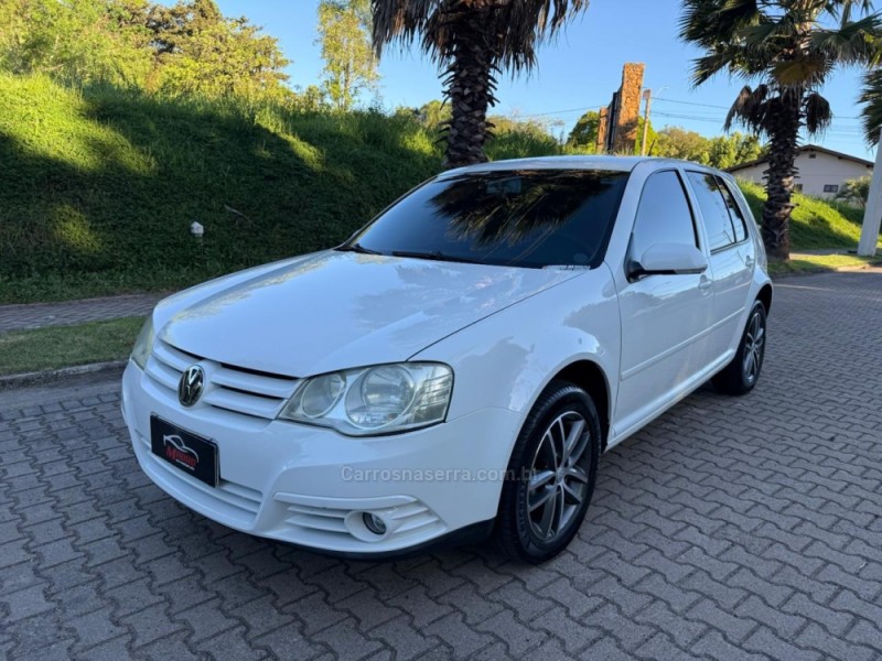 GOLF 1.6 MI 8V FLEX 4P MANUAL