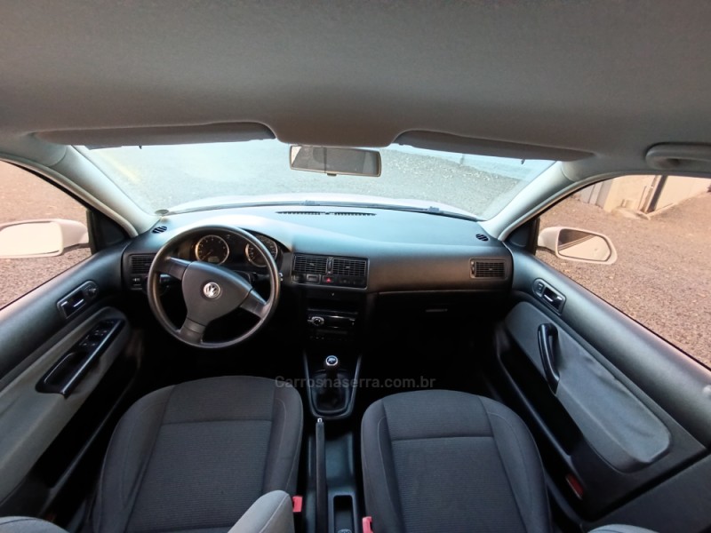 GOLF 1.6 MI 8V FLEX 4P MANUAL - 2010 - IVOTI