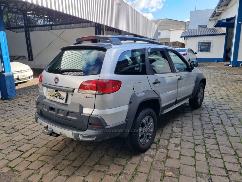 PALIO 1.8 MPI ADVENTURE LOCKER WEEKEND 8V FLEX 4P MANUAL - 2009 - VACARIA