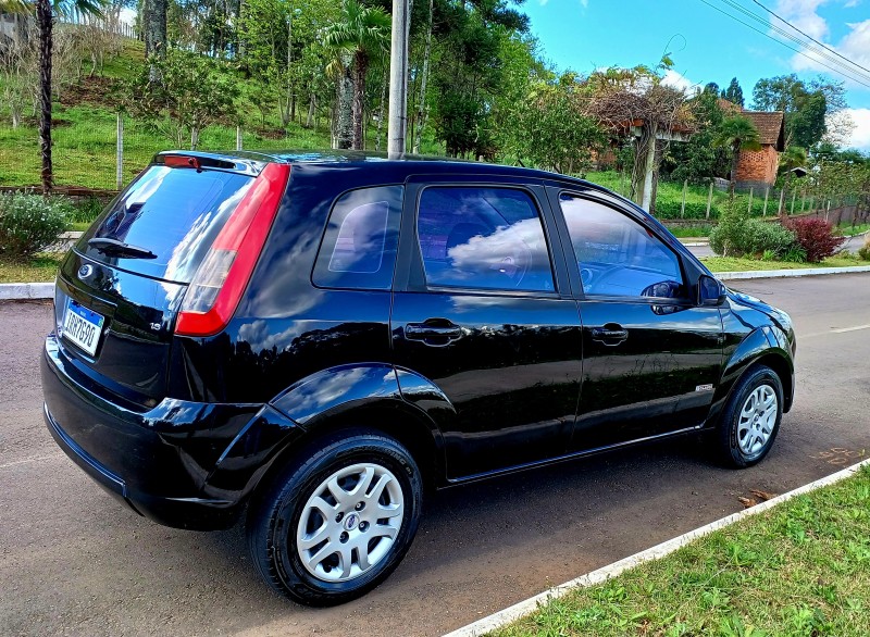 FIESTA 1.6 ROCAM 8V FLEX 4P MANUAL - 2011 - VERANóPOLIS