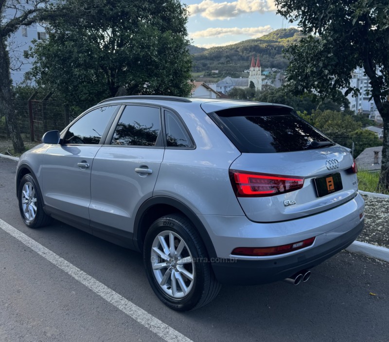Q3 1.4 TFSI S TRONIC 16V GASOLINA 4P AUTOMATICO - 2017 - NOVA ARAçá