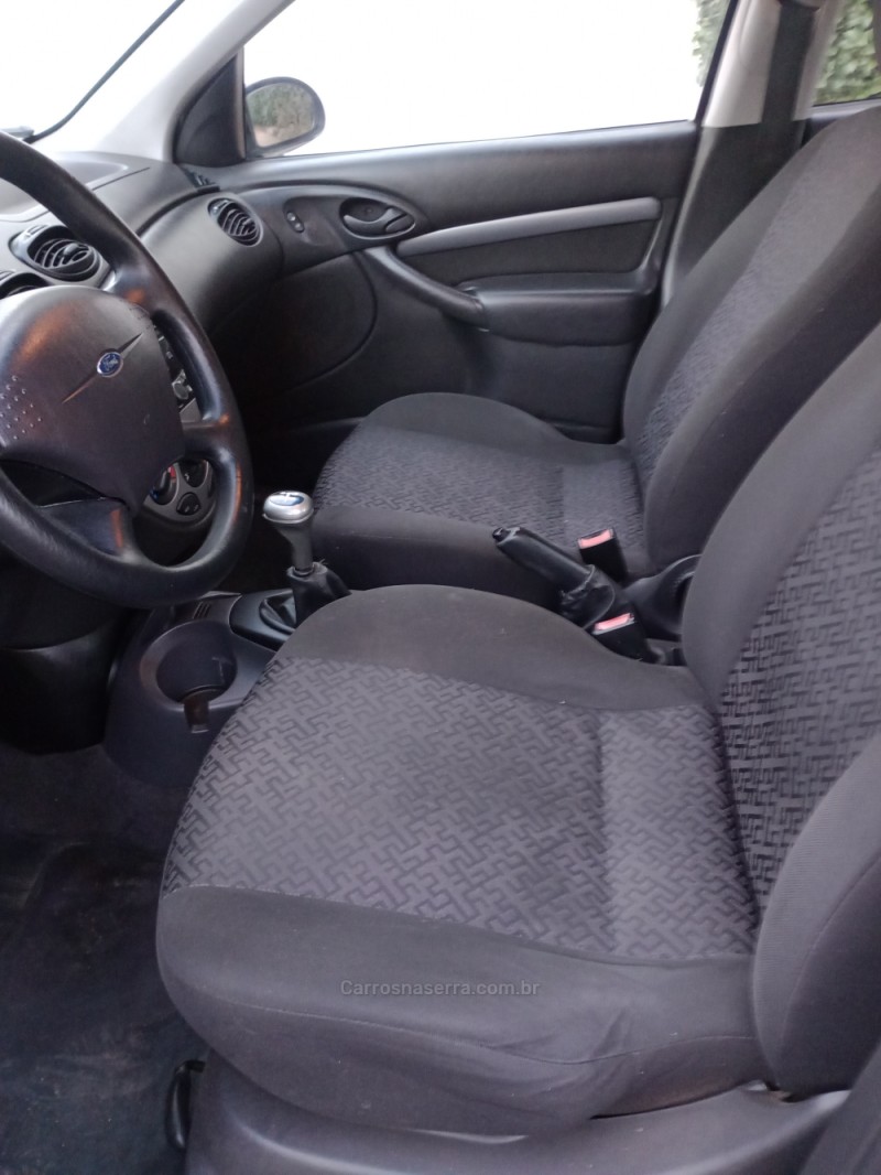 FOCUS 1.6 GLX 16V FLEX 4P MANUAL - 2007 - BENTO GONçALVES