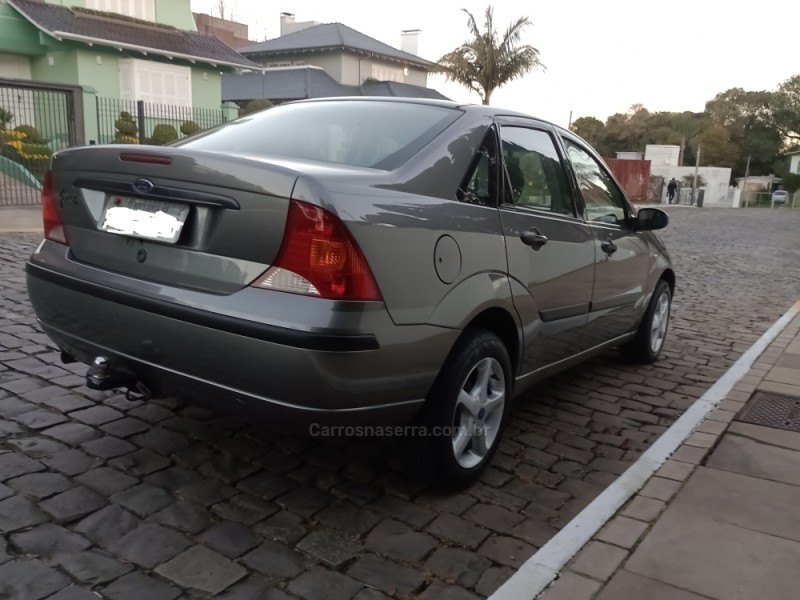 FOCUS 1.6 GLX 16V FLEX 4P MANUAL - 2007 - BENTO GONçALVES