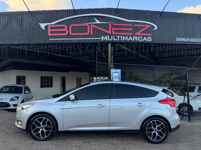FOCUS 2.0 TITANIUM PLUS 16V FLEX 4P AUTOMÁTICO - 2016 - TAPEJARA