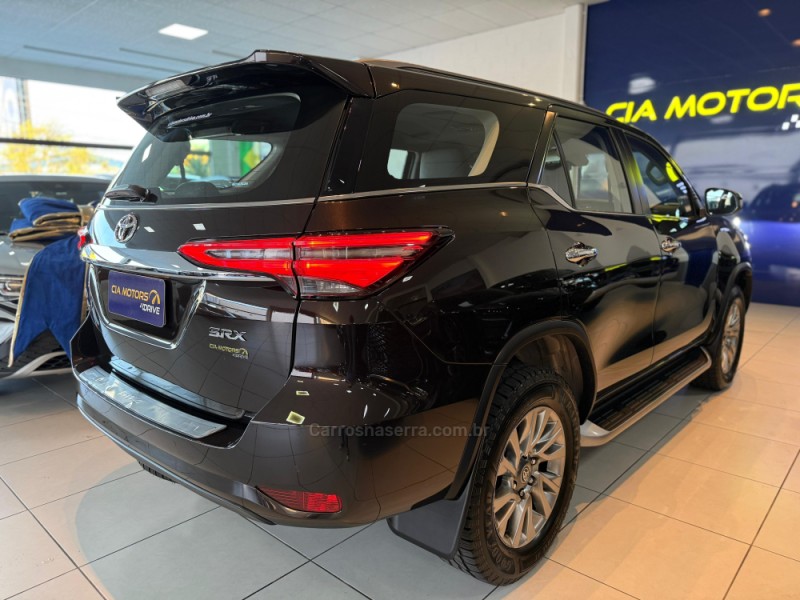 HILUX SW4 2.8 SRX 4X4 7 LUGARES 16V TURBO INTERCOOLER DIESEL 4P AUTOMÁTICO - 2021 - SãO LEOPOLDO