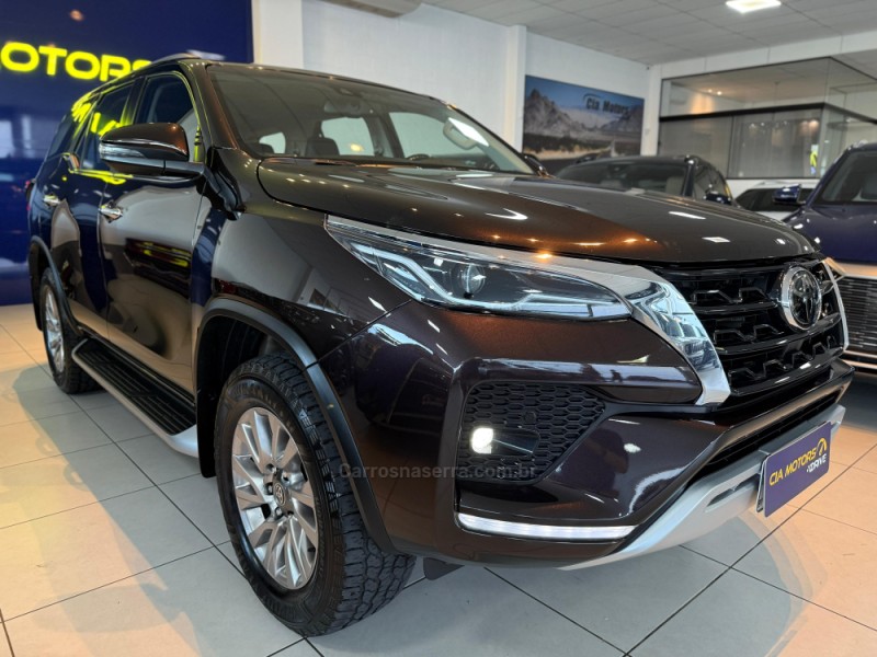 HILUX SW4 2.8 SRX 4X4 7 LUGARES 16V TURBO INTERCOOLER DIESEL 4P AUTOMÁTICO - 2021 - SãO LEOPOLDO
