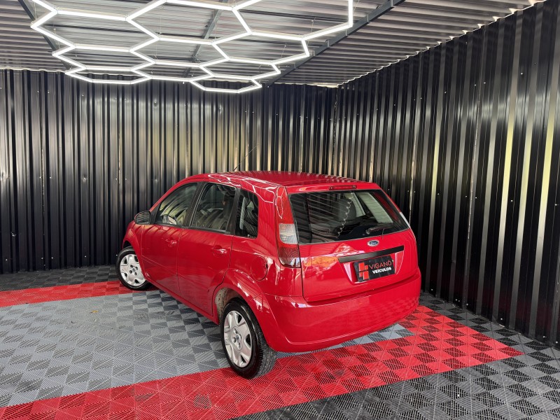 FIESTA 1.0 MPI PERSONNALITÉ 8V FLEX 4P MANUAL - 2006 - CAXIAS DO SUL