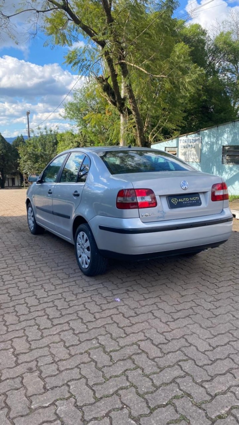 POLO 1.6 MI 8V GASOLINA 4P MANUAL - 2006 - IVOTI