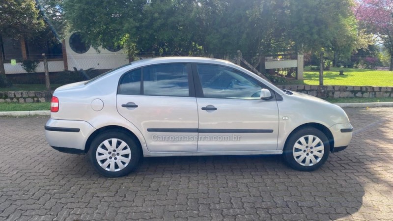 POLO 1.6 MI 8V GASOLINA 4P MANUAL - 2006 - IVOTI