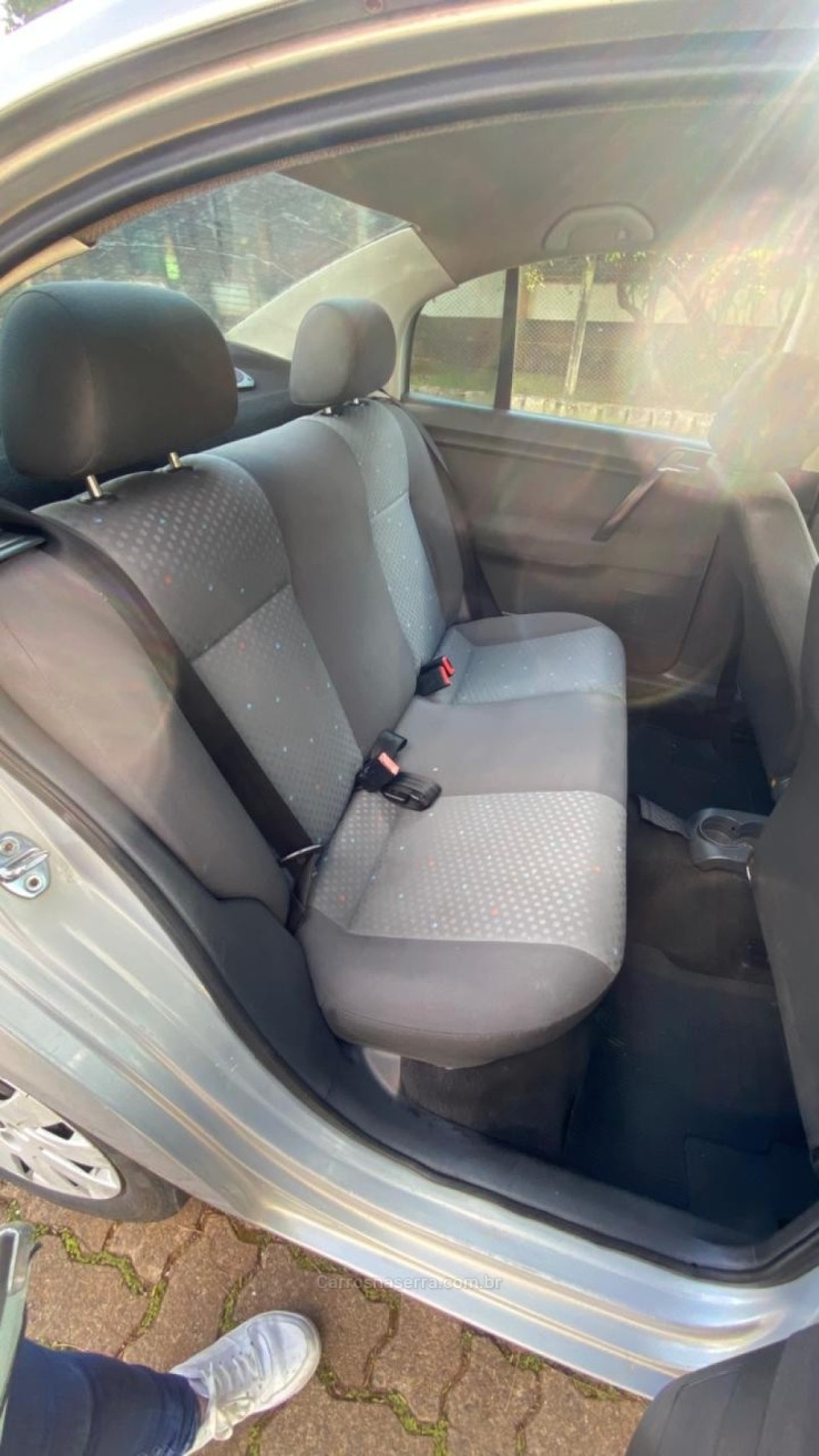 POLO 1.6 MI 8V GASOLINA 4P MANUAL - 2006 - IVOTI