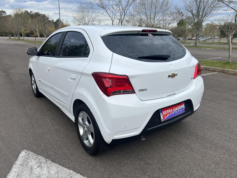 ONIX 1.4 MPFI LT 8V FLEX 4P AUTOMÁTICO - 2019 - BENTO GONçALVES