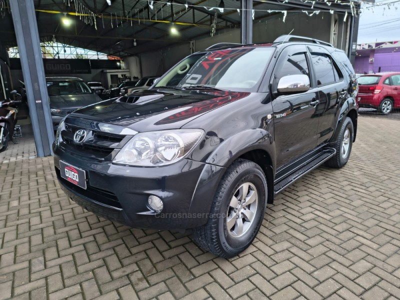 HILUX SW4 3.0 SRV 4X4 7 LUGARES 16V TURBO INTERCOOLER DIESEL 4P AUTOMÁTICO - 2006 - NOVO HAMBURGO