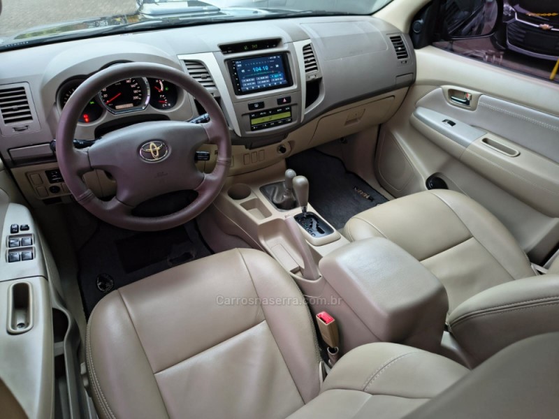 HILUX SW4 3.0 SRV 4X4 7 LUGARES 16V TURBO INTERCOOLER DIESEL 4P AUTOMÁTICO - 2006 - NOVO HAMBURGO