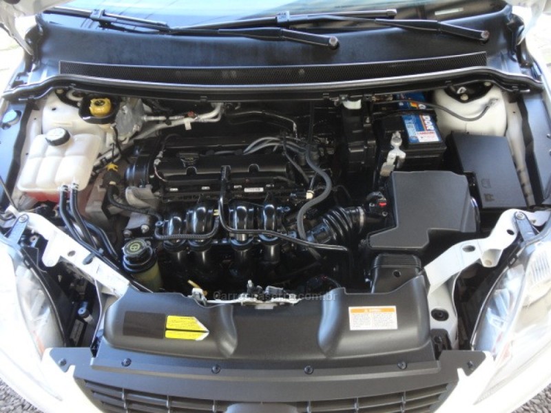 FOCUS 1.6 GLX 16V FLEX 4P MANUAL - 2013 - BENTO GONçALVES