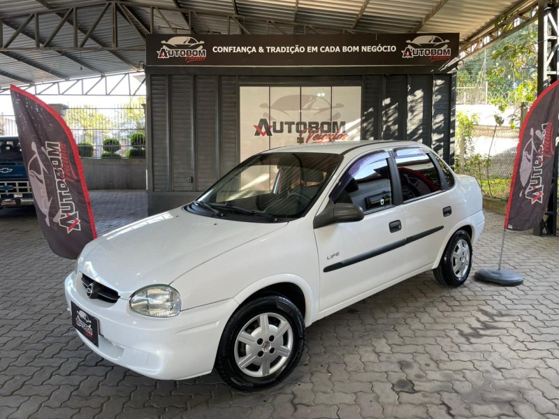 classic 1.0 mpfi life 8v gasolina 4p manual 2006 caxias do sul