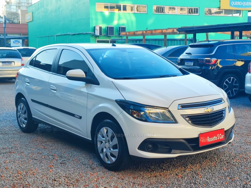 ONIX 1.4 MPFI LT 8V FLEX 4P MANUAL - 2013 - FARROUPILHA