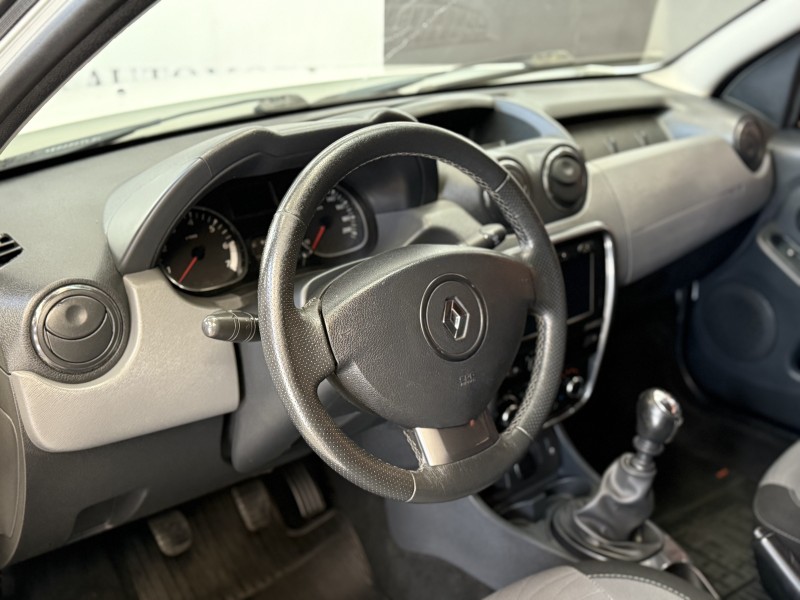 DUSTER 2.0 TECH ROAD 4X2 16V FLEX 4P MANUAL - 2014 - CAXIAS DO SUL