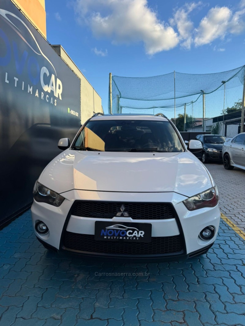 OUTLANDER 3.0 GT 4X4 V6 24V GASOLINA 4P AUTOMÁTICO - 2011 - ESTâNCIA VELHA