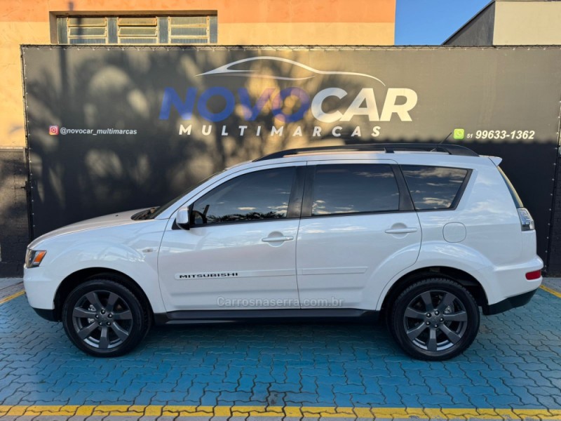 OUTLANDER 3.0 GT 4X4 V6 24V GASOLINA 4P AUTOMÁTICO - 2011 - ESTâNCIA VELHA