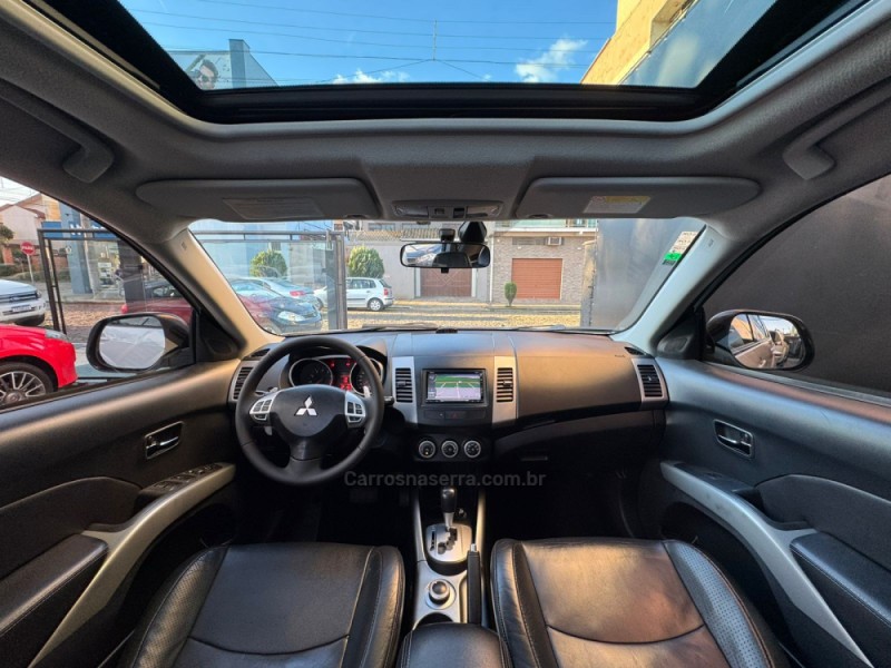 OUTLANDER 3.0 GT 4X4 V6 24V GASOLINA 4P AUTOMÁTICO - 2011 - ESTâNCIA VELHA