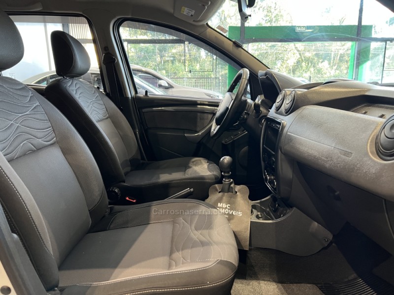 DUSTER 2.0 DYNAMIQUE 4X2 16V FLEX 4P MANUAL - 2014 - CAXIAS DO SUL