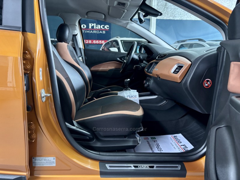 ONIX 1.4 MPFI ACTIV 8V FLEX 4P MANUAL - 2017 - CAXIAS DO SUL