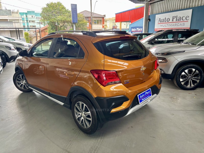 ONIX 1.4 MPFI ACTIV 8V FLEX 4P MANUAL - 2017 - CAXIAS DO SUL