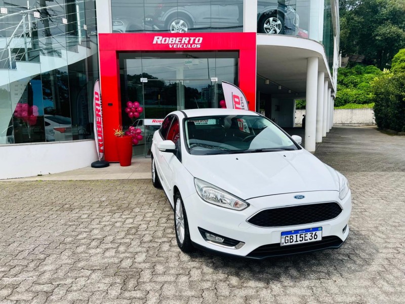 FOCUS 2.0 SE PLUS SEDAN 16V FLEX 4P AUTOMÁTICO