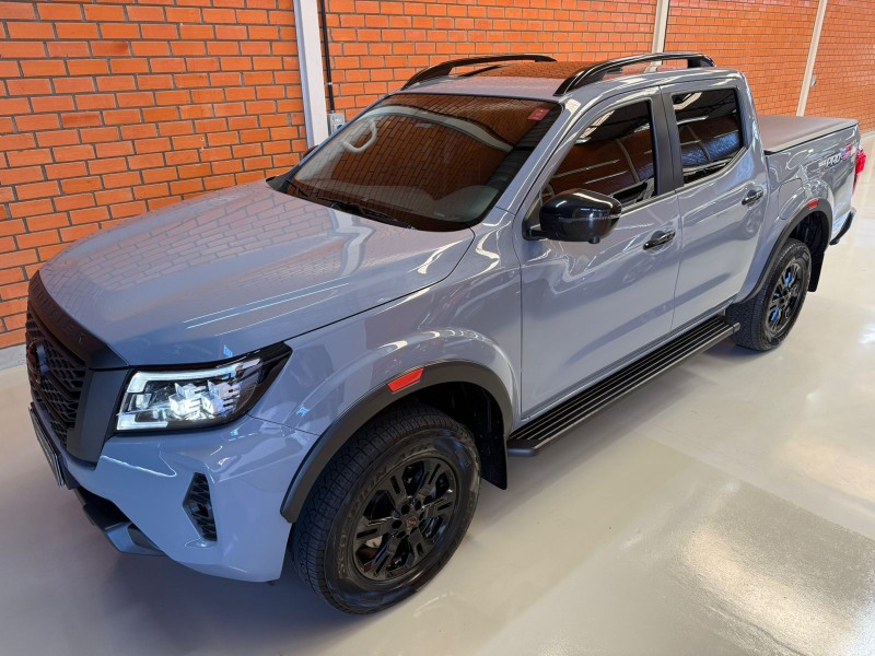 FRONTIER 2.3 PRO4X 4X4 CD BI-TURBO DIESEL 4P AUTOMÁTICO