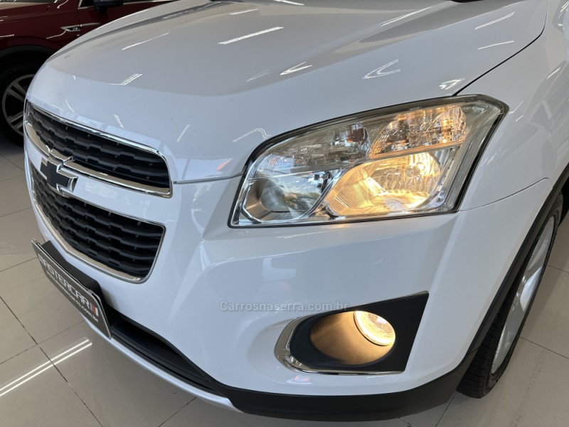 TRACKER 1.8 MPFI LTZ 4X2 16V FLEX 4P AUTOMÁTICO - 2015 - CHARQUEADAS
