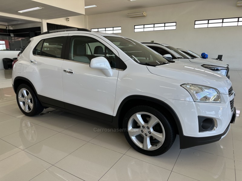 TRACKER 1.8 MPFI LTZ 4X2 16V FLEX 4P AUTOMÁTICO - 2015 - CHARQUEADAS