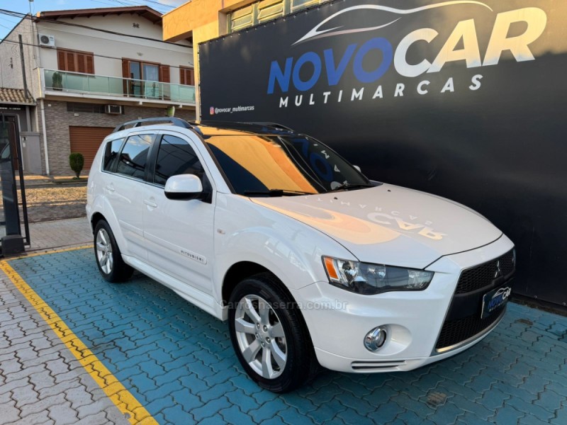 OUTLANDER 3.0 GT4 4X4 V6 24V GASOLINA 4P AUTOMÁTICO - 2013 - ESTâNCIA VELHA